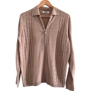 ALIA SWEATER SIZE MEDIUM